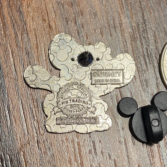 Disney Lion King baby Simba Yellow Cutie pin 2016 - Picture 3 of 3